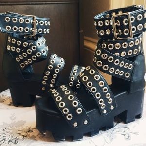 ISO Current Mood Rivethead rivet head platform sandals size 10, 11 or 12 ISO